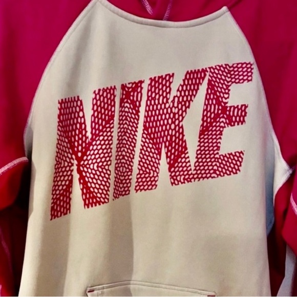 Womens Nike hoodies top therma fit size M. - Picture 6 of 6